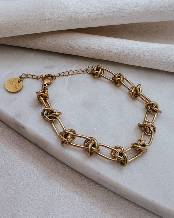 Gold Chain Knot Bracelet